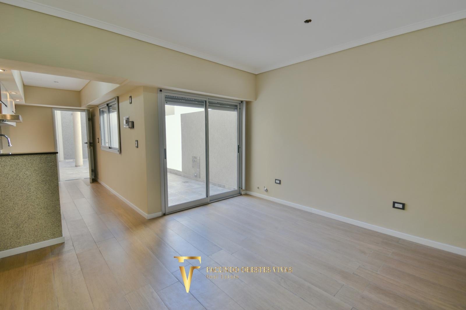 DEPARTAMENTO – VENTA – DOS AMBIENTES – PATIO- A EXTRENAR – DE CATEGORIA – LINIERS