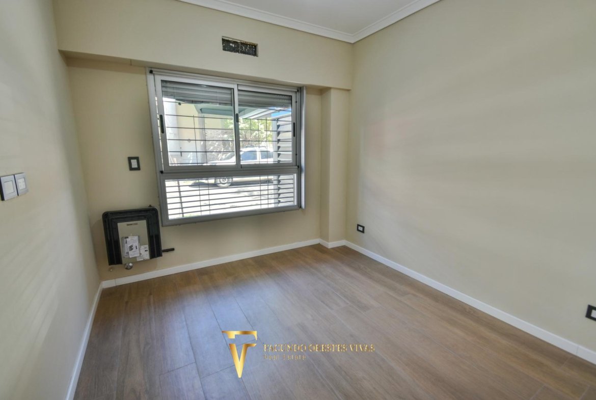 DEPARTAMENTO – VENTA – DOS AMBIENTES – PATIO- A EXTRENAR – DE CATEGORIA – LINIERS