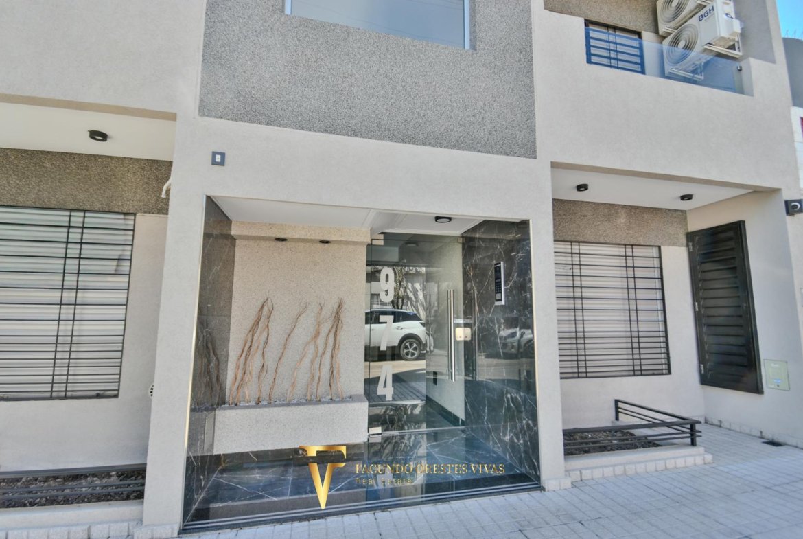 DEPARTAMENTO – VENTA – DOS AMBIENTES – PATIO- A EXTRENAR – DE CATEGORIA – LINIERS