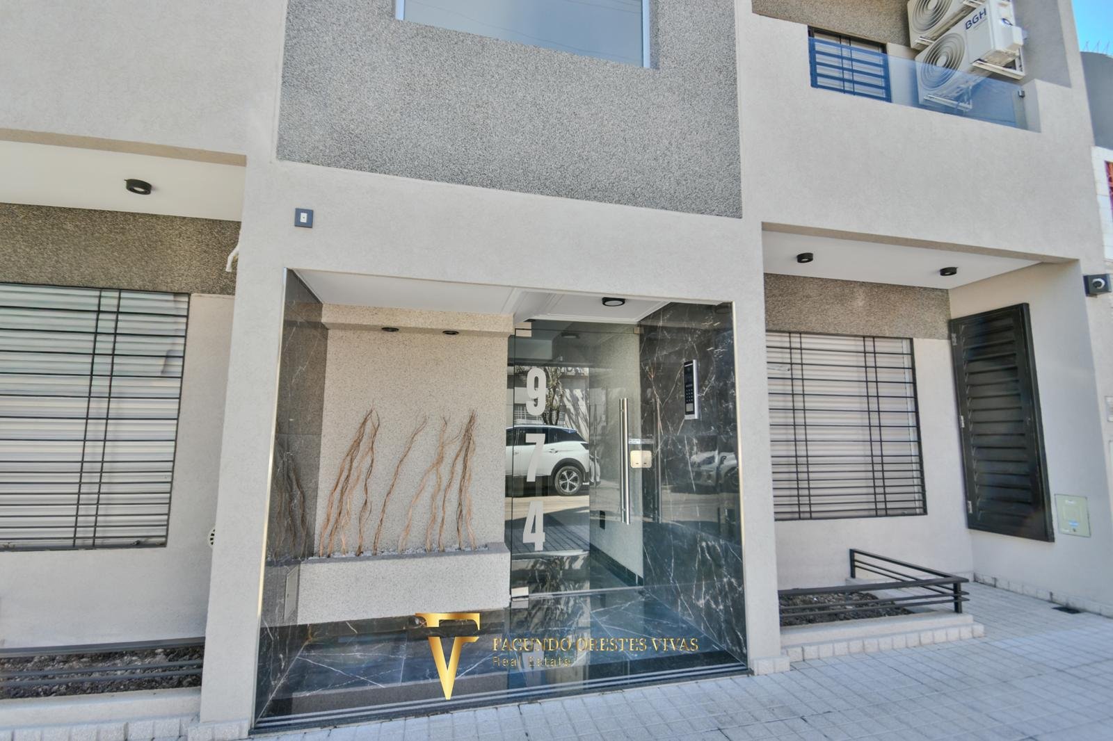DEPARTAMENTO – VENTA – DOS AMBIENTES – PATIO- A EXTRENAR – DE CATEGORIA – LINIERS