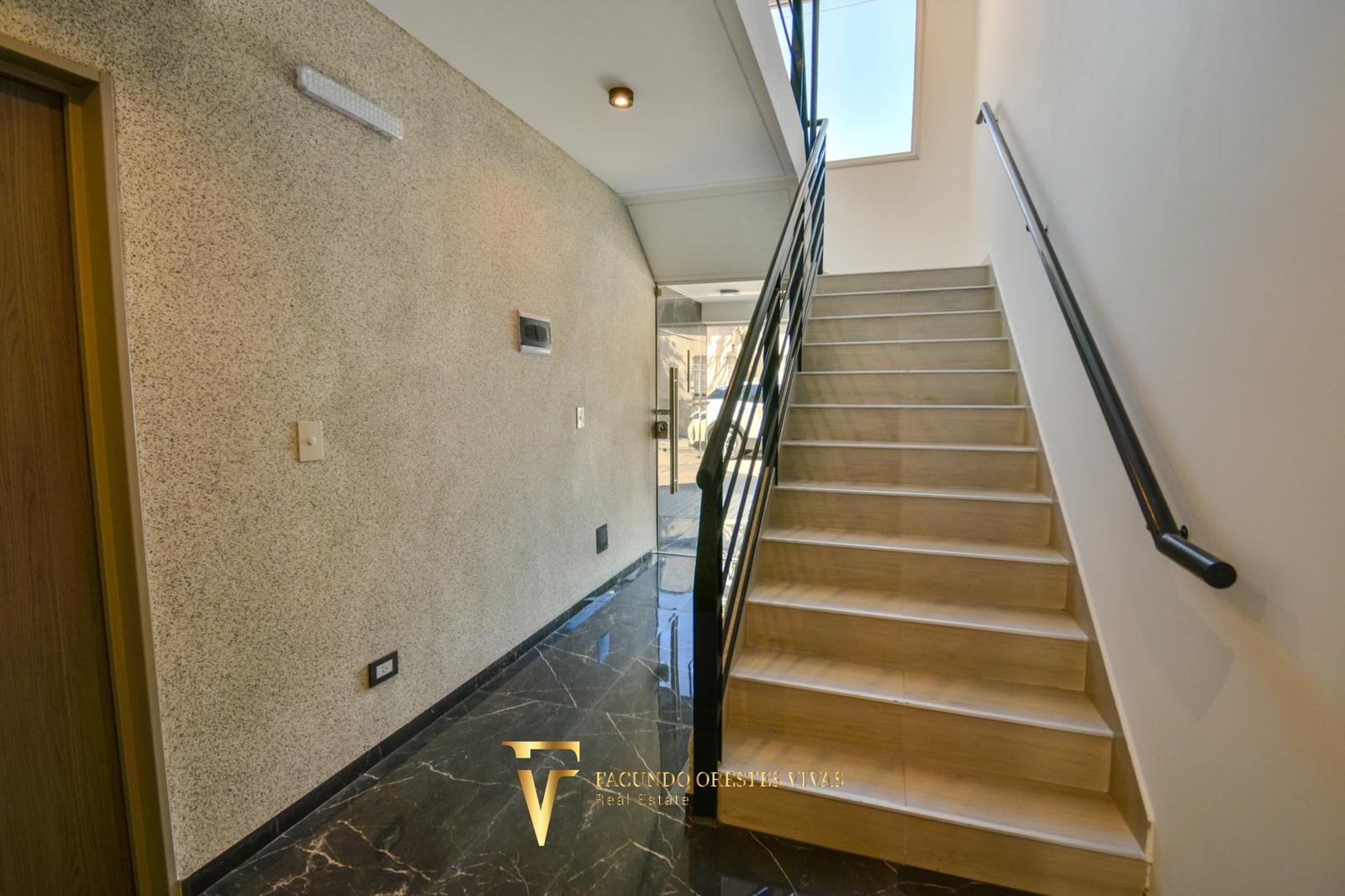 DEPARTAMENTO – VENTA – DOS AMBIENTES – PATIO- A EXTRENAR – DE CATEGORIA – LINIERS