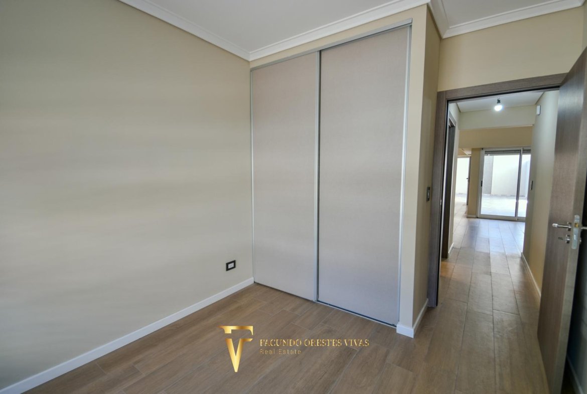DEPARTAMENTO – VENTA – DOS AMBIENTES – PATIO- A EXTRENAR – DE CATEGORIA – LINIERS