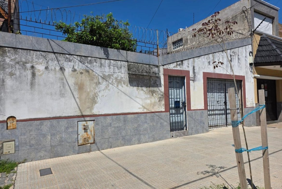 VENTA • TERRENO • PARQUE AVELLANEDA • PARQUE • COCHERA • LOTE
