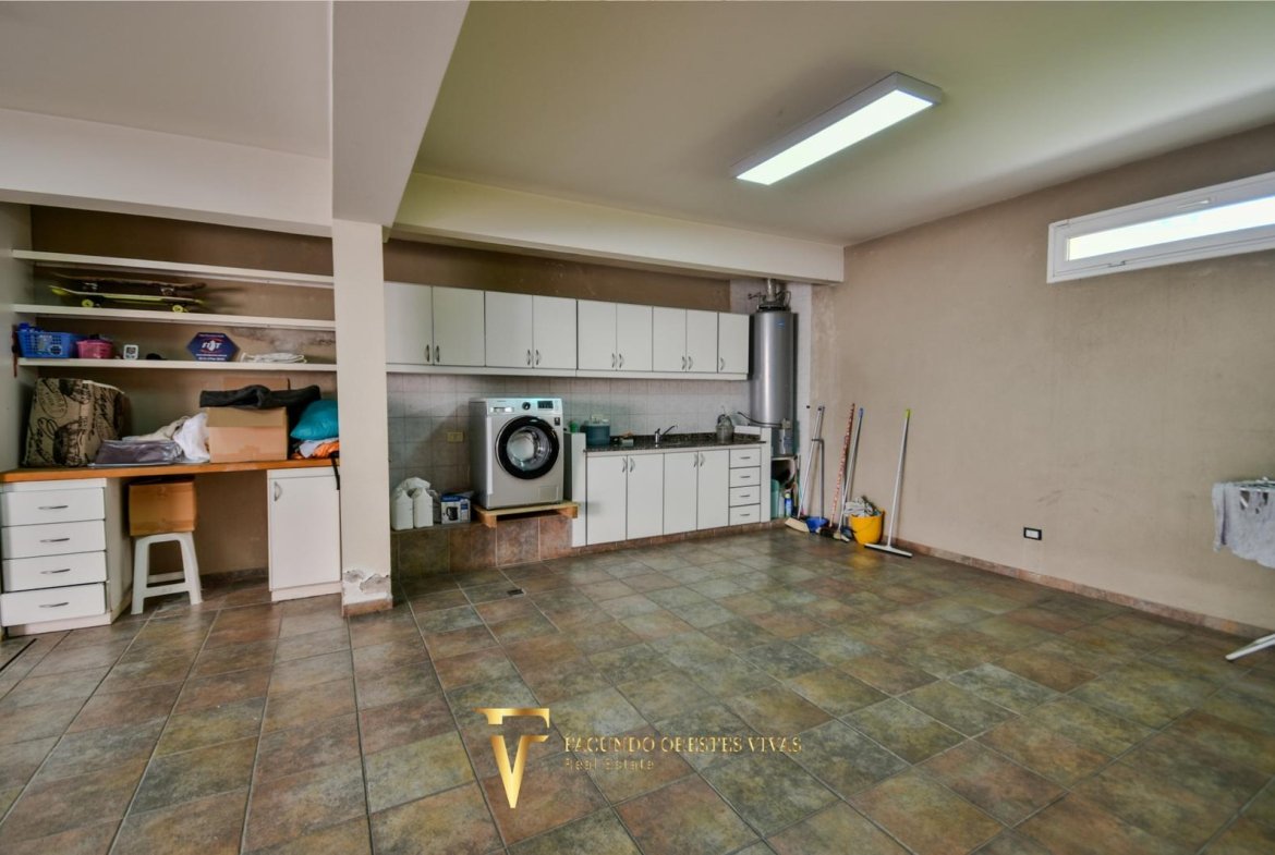 VENTA – CASA- SEISAMBIENTES – PISCINA – JACUZZI – RAMOSMEJIA