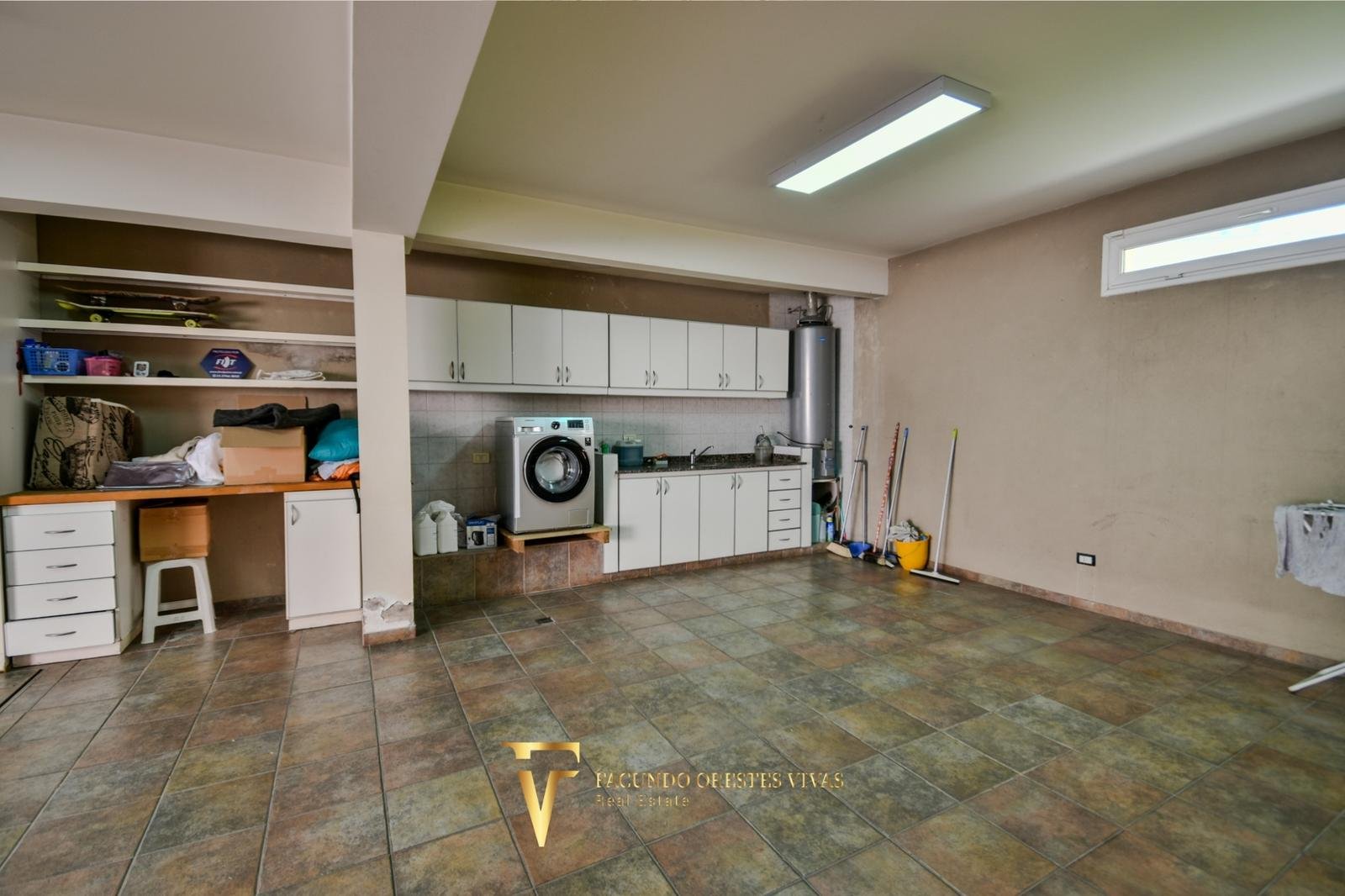 VENTA – CASA- SEISAMBIENTES – PISCINA – JACUZZI – RAMOSMEJIA