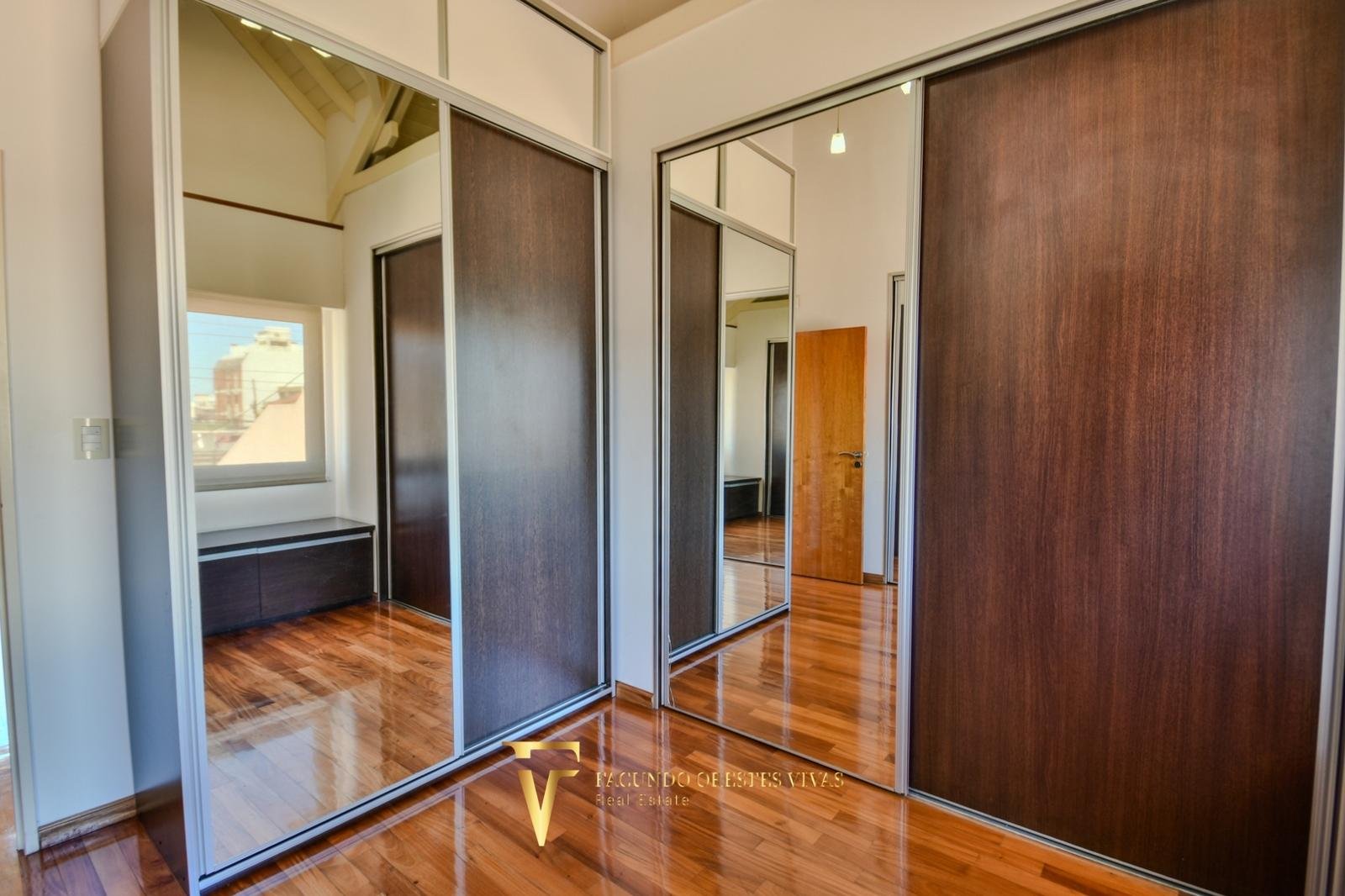 VENTA – CASA- SEISAMBIENTES – PISCINA – JACUZZI – RAMOSMEJIA