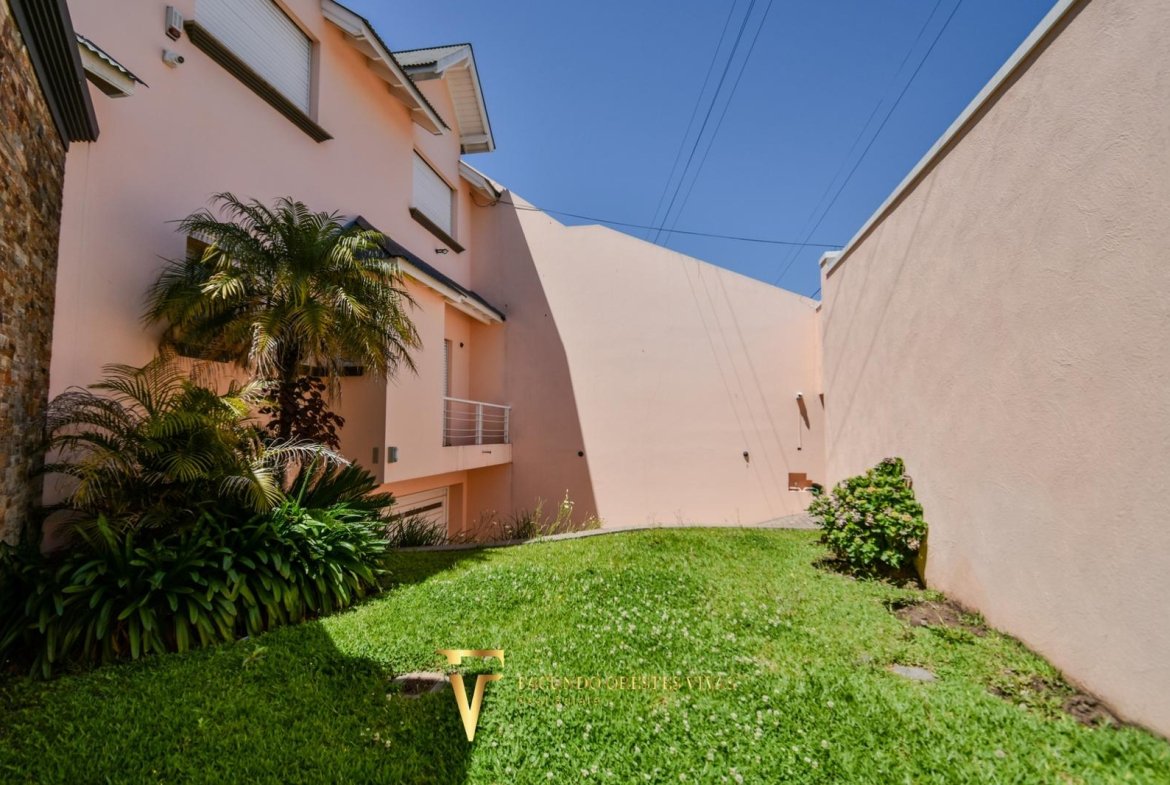 VENTA – CASA- SEISAMBIENTES – PISCINA – JACUZZI – RAMOSMEJIA