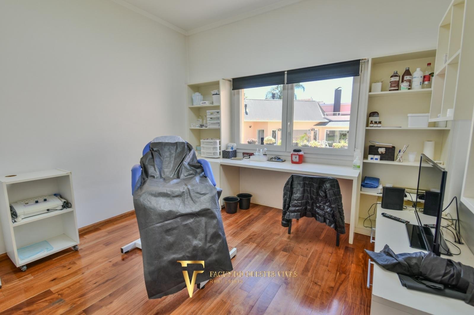 VENTA – CASA- SEISAMBIENTES – PISCINA – JACUZZI – RAMOSMEJIA