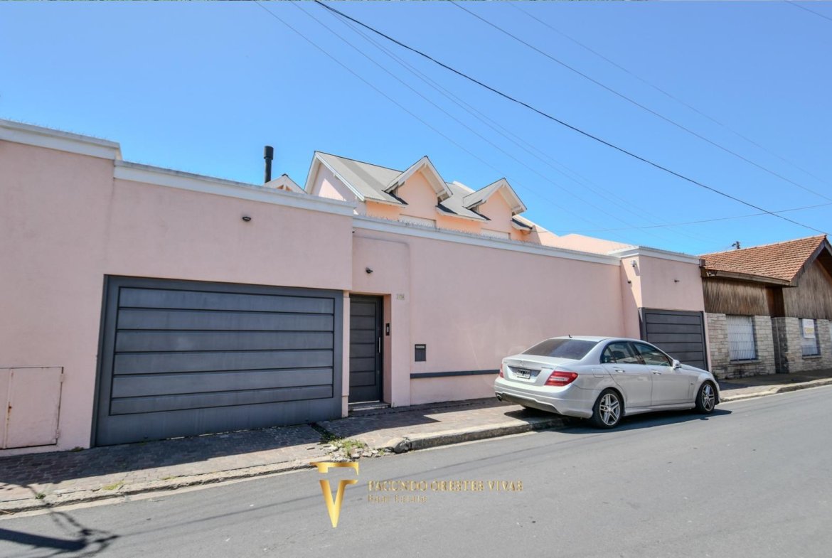 VENTA – CASA- SEISAMBIENTES – PISCINA – JACUZZI – RAMOSMEJIA