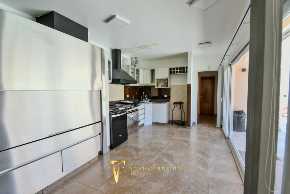 VENTA – CASA- SEISAMBIENTES – PISCINA – JACUZZI – RAMOSMEJIA