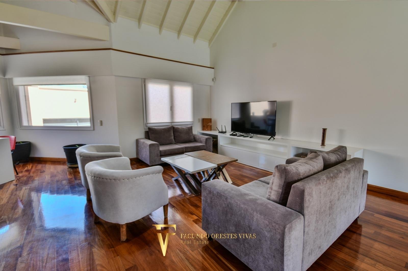 VENTA – CASA- SEISAMBIENTES – PISCINA – JACUZZI – RAMOSMEJIA