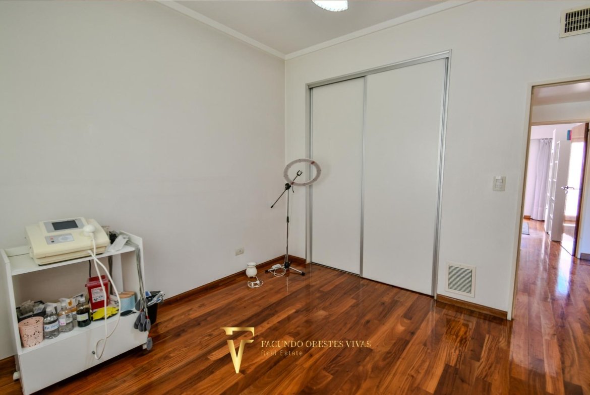 VENTA – CASA- SEISAMBIENTES – PISCINA – JACUZZI – RAMOSMEJIA