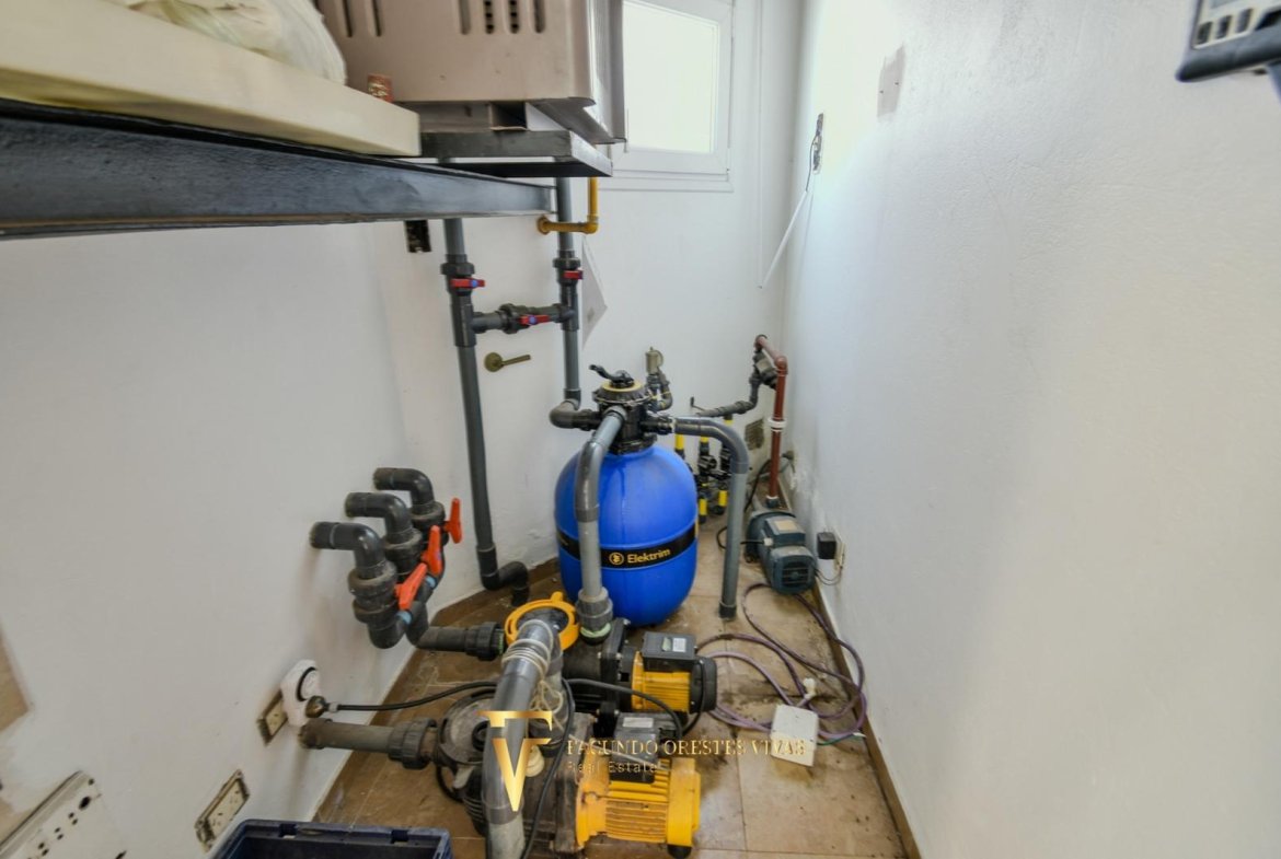 VENTA – CASA- SEISAMBIENTES – PISCINA – JACUZZI – RAMOSMEJIA