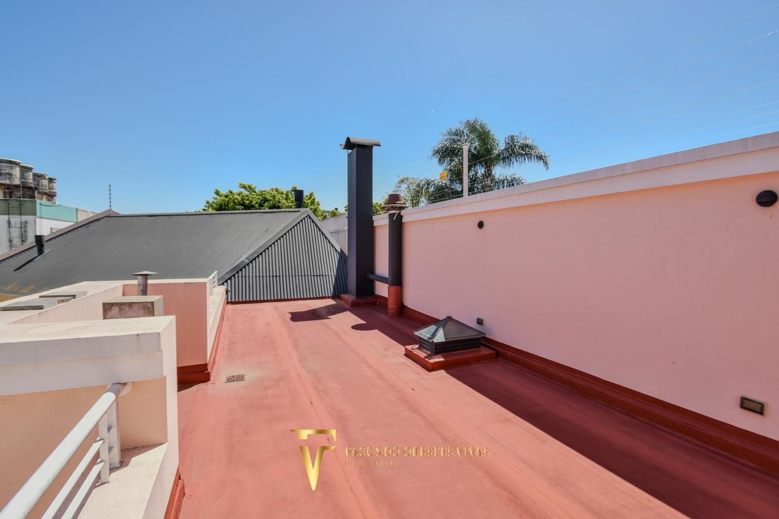VENTA – CASA- SEISAMBIENTES – PISCINA – JACUZZI – RAMOSMEJIA