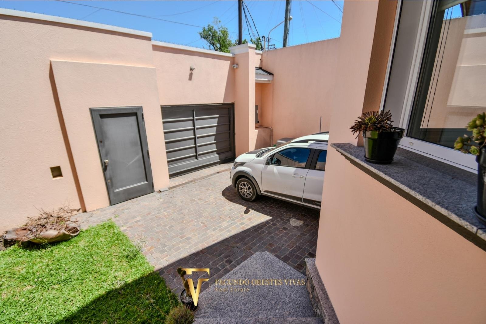 VENTA – CASA- SEISAMBIENTES – PISCINA – JACUZZI – RAMOSMEJIA