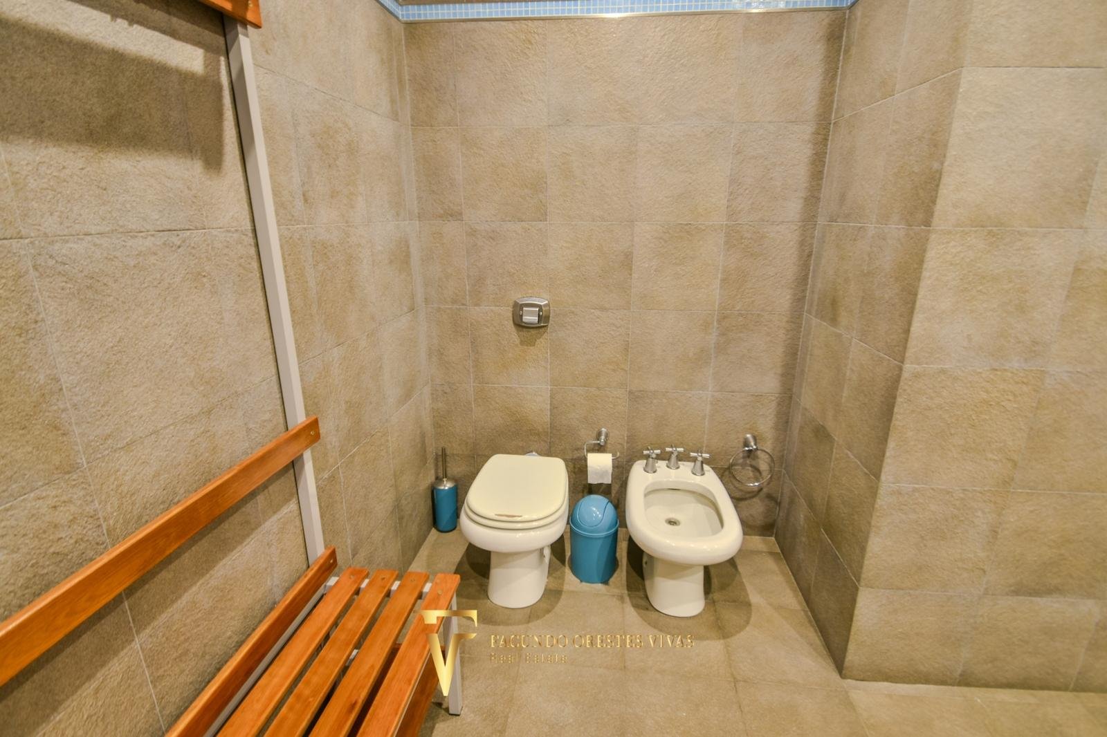 VENTA – CASA- SEISAMBIENTES – PISCINA – JACUZZI – RAMOSMEJIA