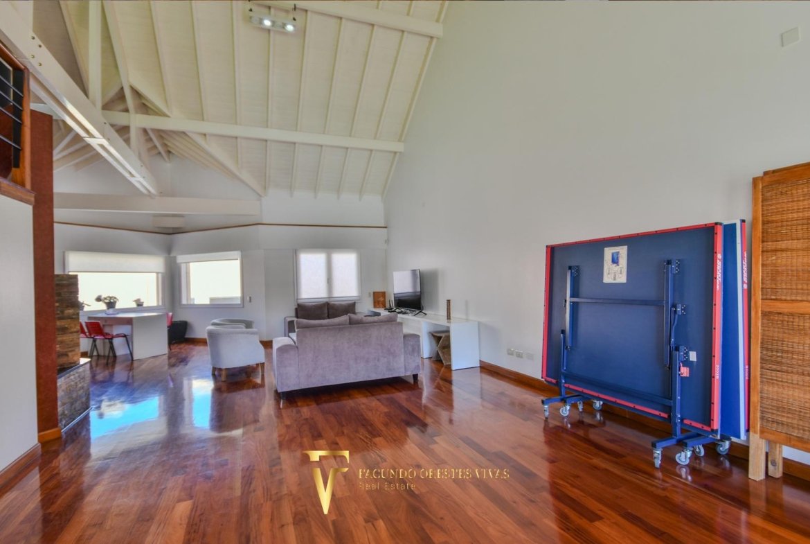 VENTA – CASA- SEISAMBIENTES – PISCINA – JACUZZI – RAMOSMEJIA