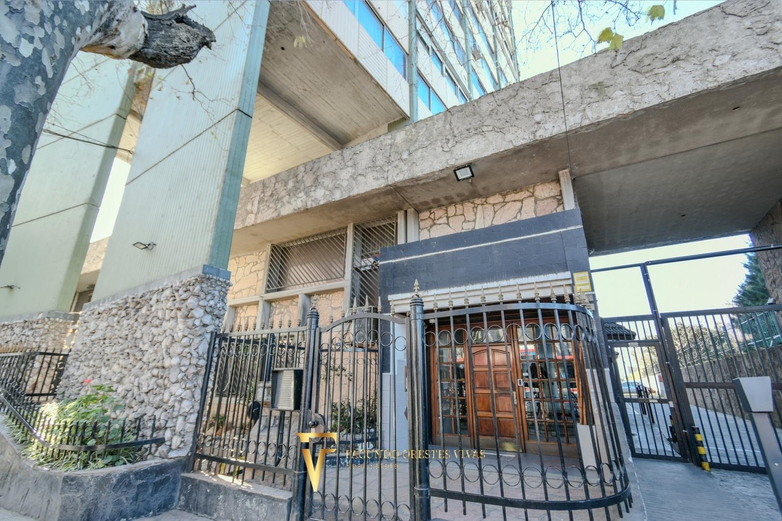 VENTA – DEPARTAMENTO – TRES AMBIENTES -AIRE ACONDICIONADO – APTO CR’EDITO – LINIERS