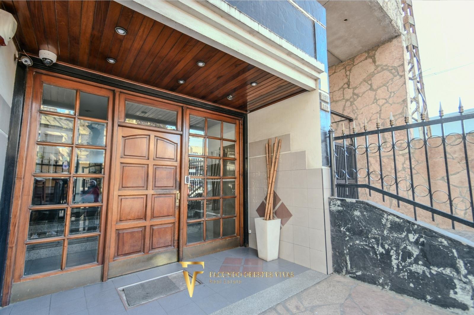 VENTA – DEPARTAMENTO – TRES AMBIENTES -AIRE ACONDICIONADO – APTO CR’EDITO – LINIERS