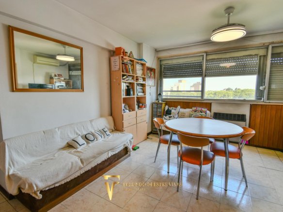 VENTA – DEPARTAMENTO – TRES AMBIENTES -AIRE ACONDICIONADO – APTO CR’EDITO – LINIERS