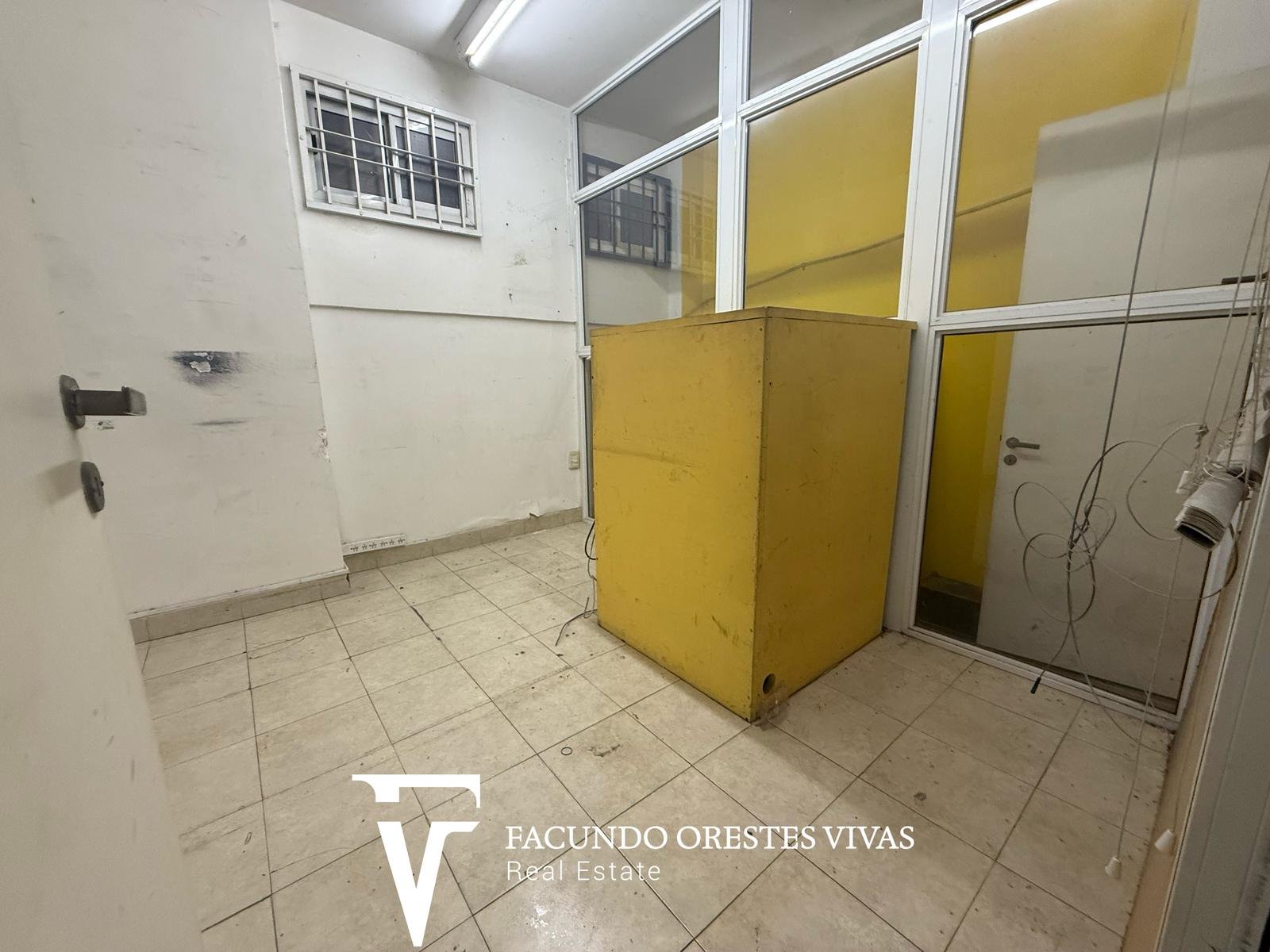 VENTA – LOCAL -REJAS – BALVANERA