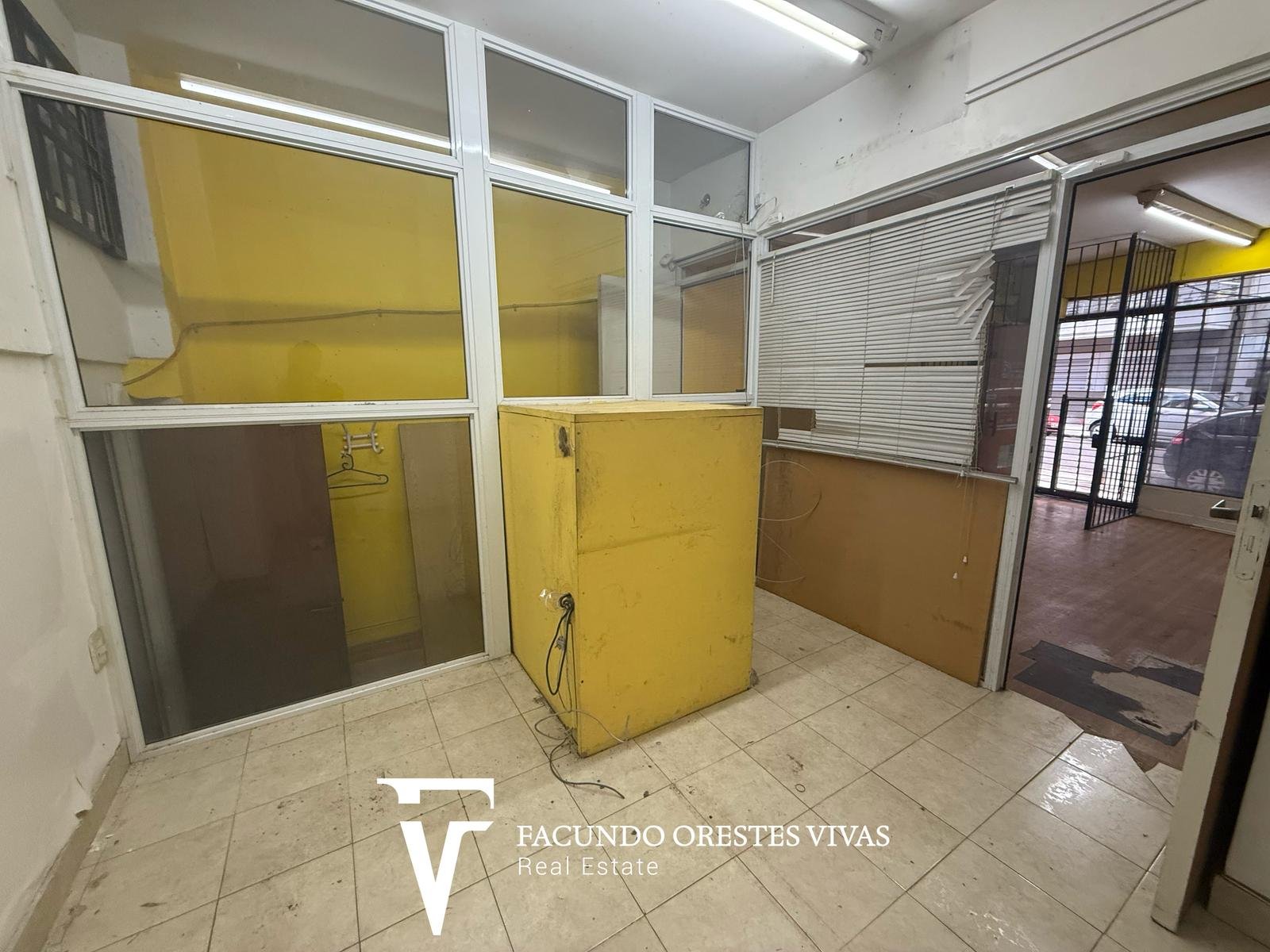 VENTA – LOCAL -REJAS – BALVANERA