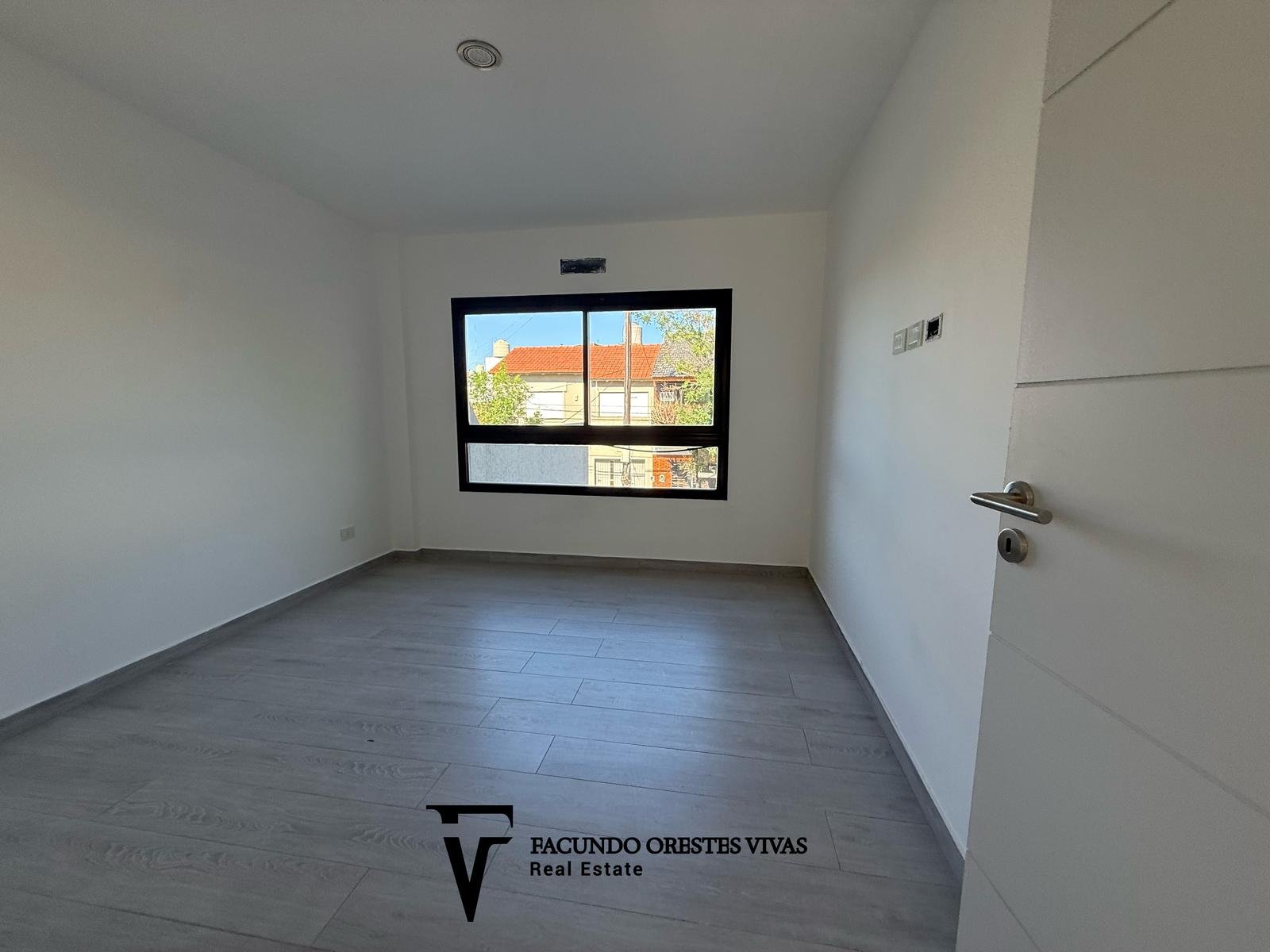 VENTA -DEPARTAMENTO – DOS AMBIENTES – TOILETTE -BALCÓN- A ESTRENAR – RAMOS MEJÍA