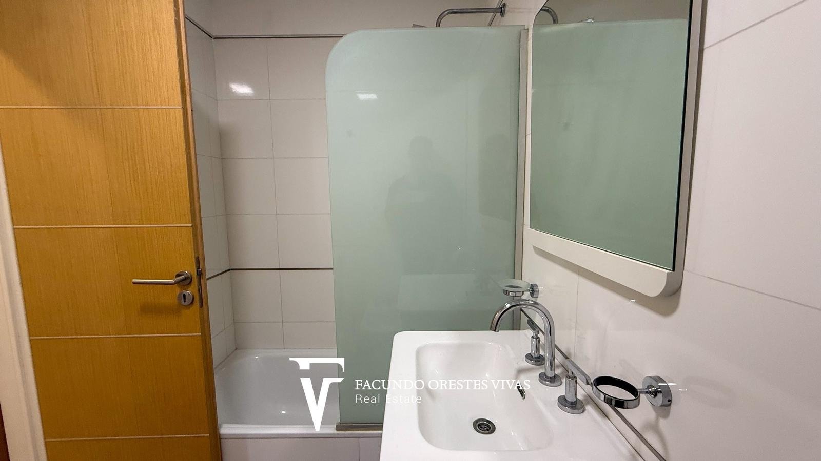 VENTA-DEPARTAMENTO-TRES AMBIENTES-VESTIDOR-BALCON-SUITE-LINIERS