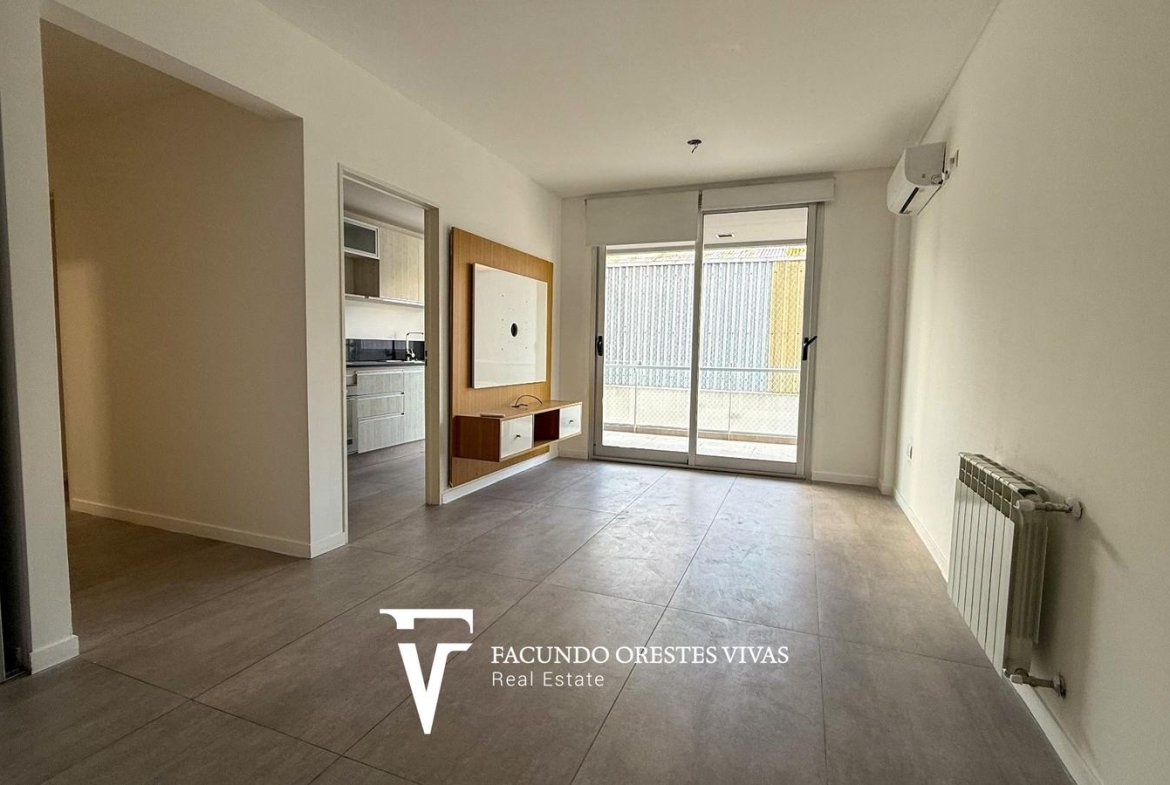 VENTA-DEPARTAMENTO-TRES AMBIENTES-VESTIDOR-BALCON-SUITE-LINIERS