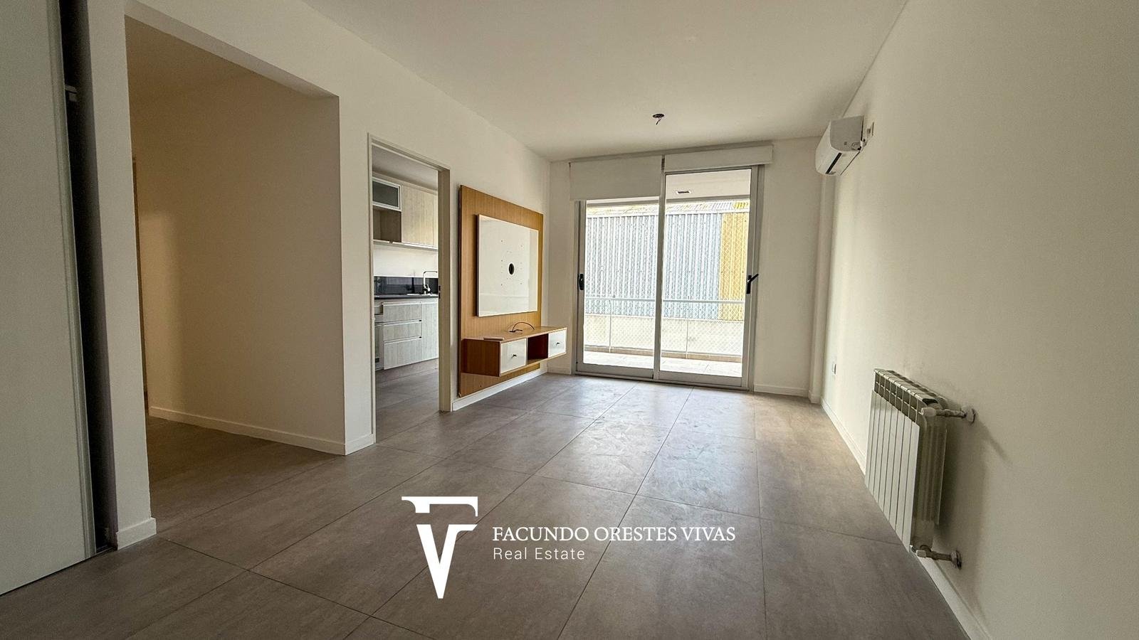 VENTA-DEPARTAMENTO-TRES AMBIENTES-VESTIDOR-BALCON-SUITE-LINIERS