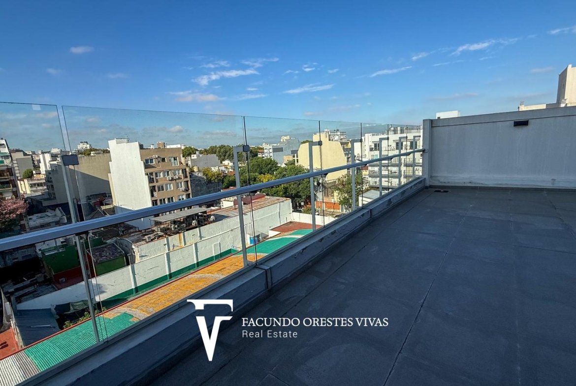 VENTA-DEPARTAMENTO-TRES AMBIENTES-VESTIDOR-BALCON-SUITE-LINIERS