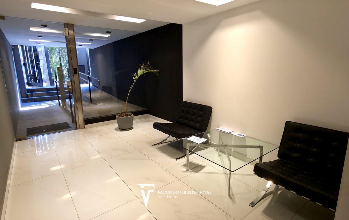 VENTA-DEPARTAMENTO-TRES AMBIENTES-VESTIDOR-BALCON-SUITE-LINIERS
