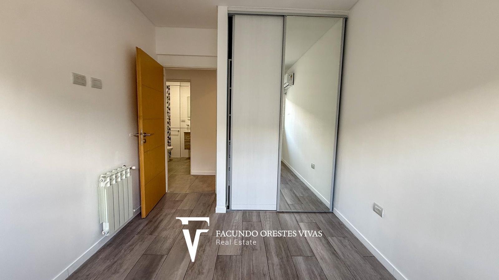 VENTA-DEPARTAMENTO-TRES AMBIENTES-VESTIDOR-BALCON-SUITE-LINIERS