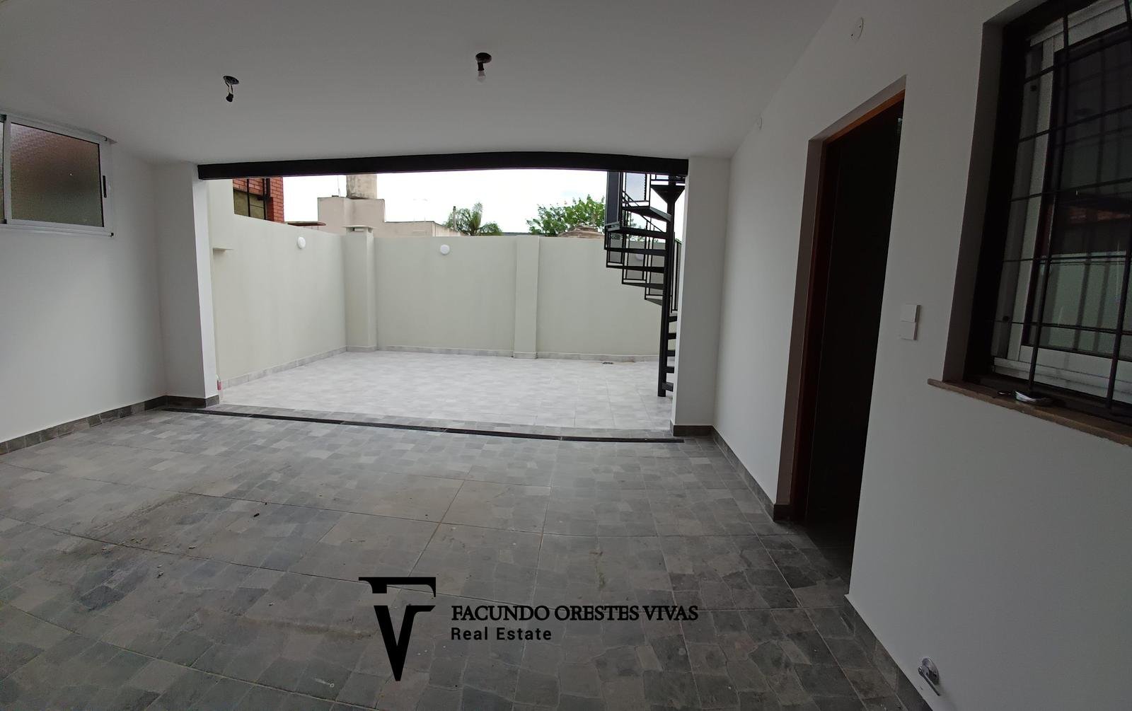 VENTA – DEPARTAMENTO – TRES AMBIENTES – ENTRADA INDEPENDIENTE – TERRAZA – BARRIO NAÓN . MATADEROS