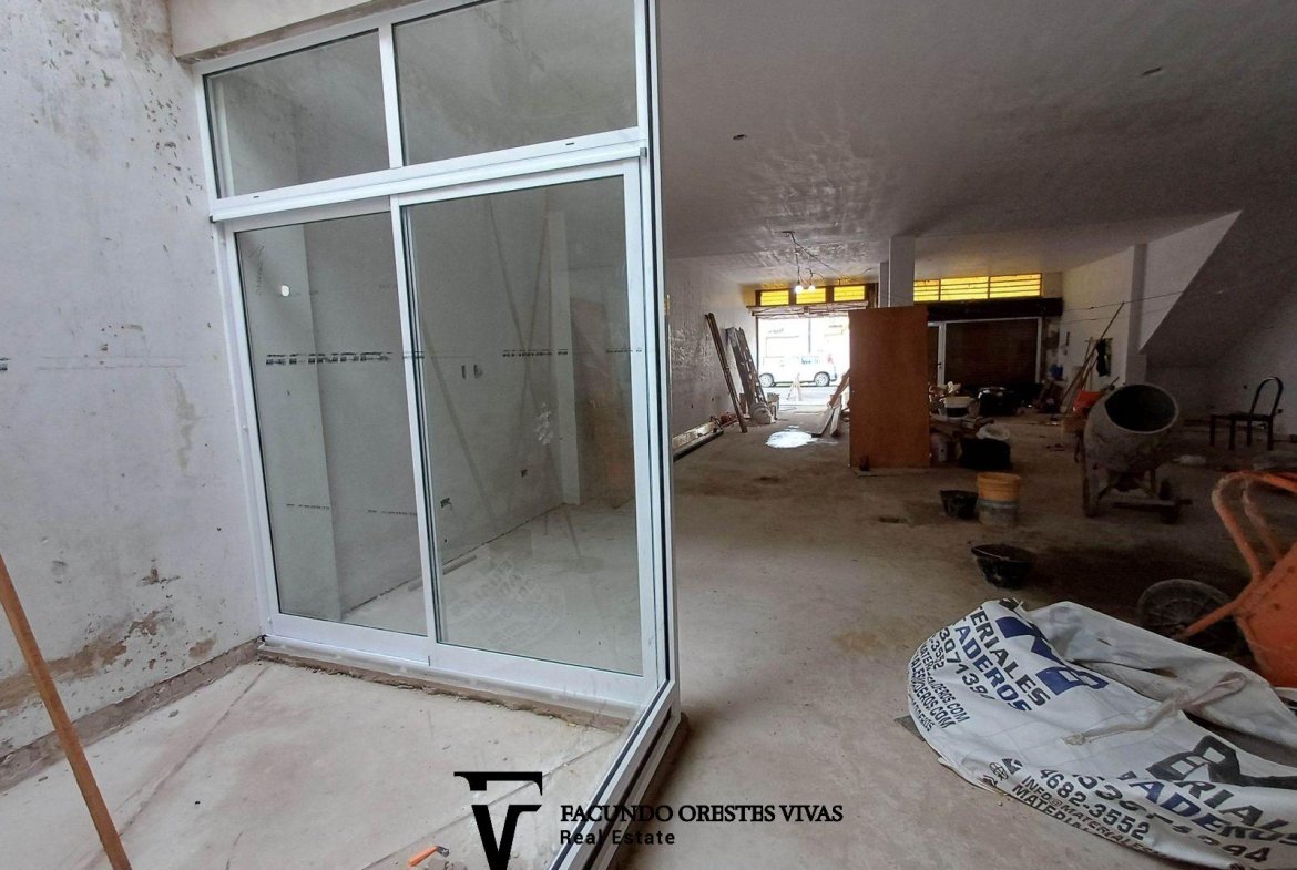 VENTA – LOCAL- VIDRIERA – PATIO – MATADEROS – BARRIO NAÓN