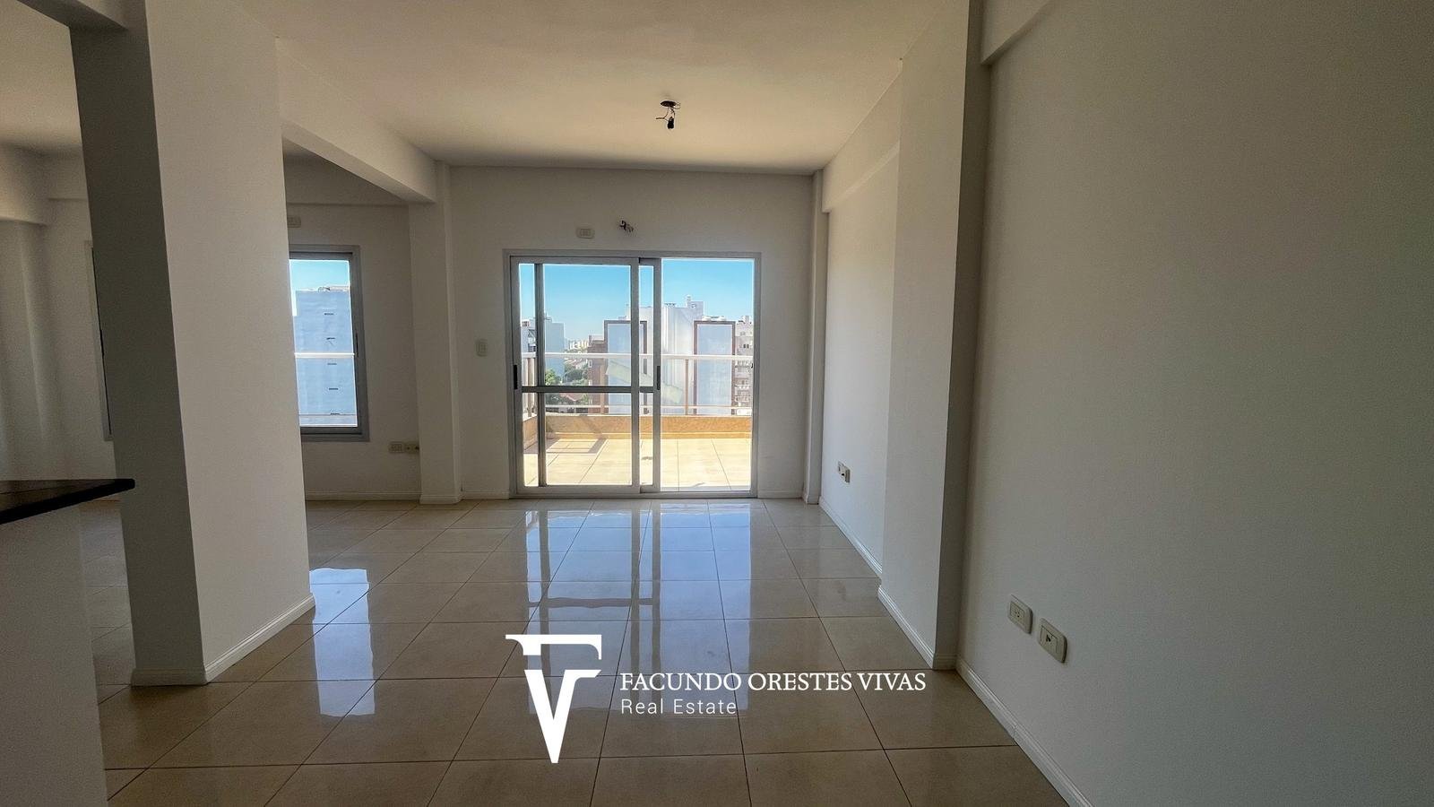 VENTA – MONOAMBIENTE – BALCÓN ATERRAZADO – FRENTE – SUM – VILLA LURO