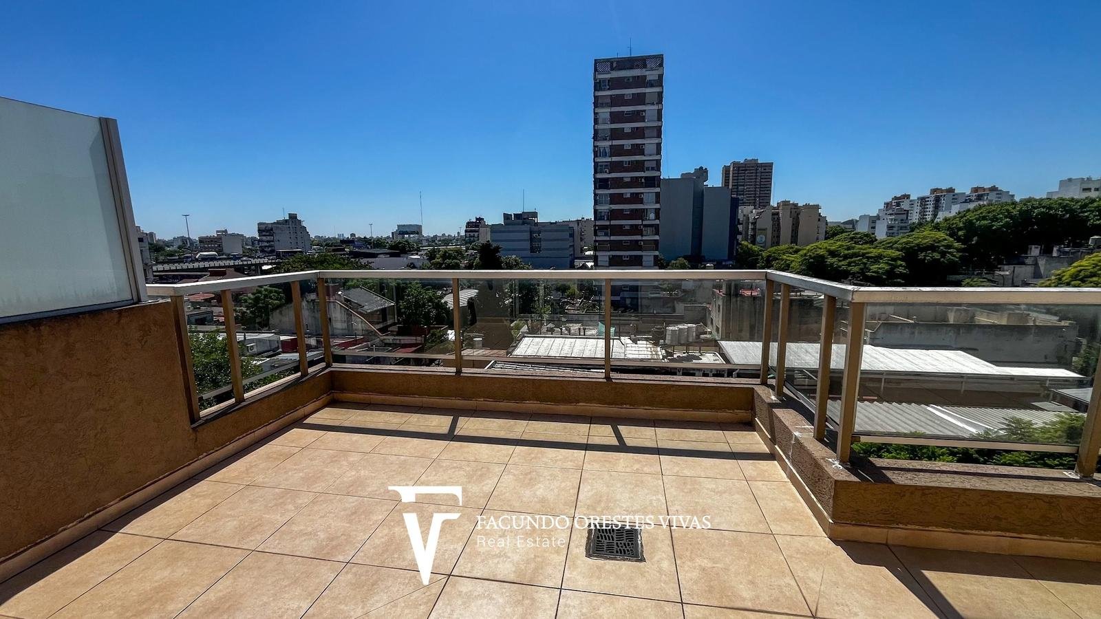 VENTGA-DEPARTAMENTO-DOS AMBIENTES-BALCON ATERRAZADO-PARRILLA-SUM-VILLA LURO