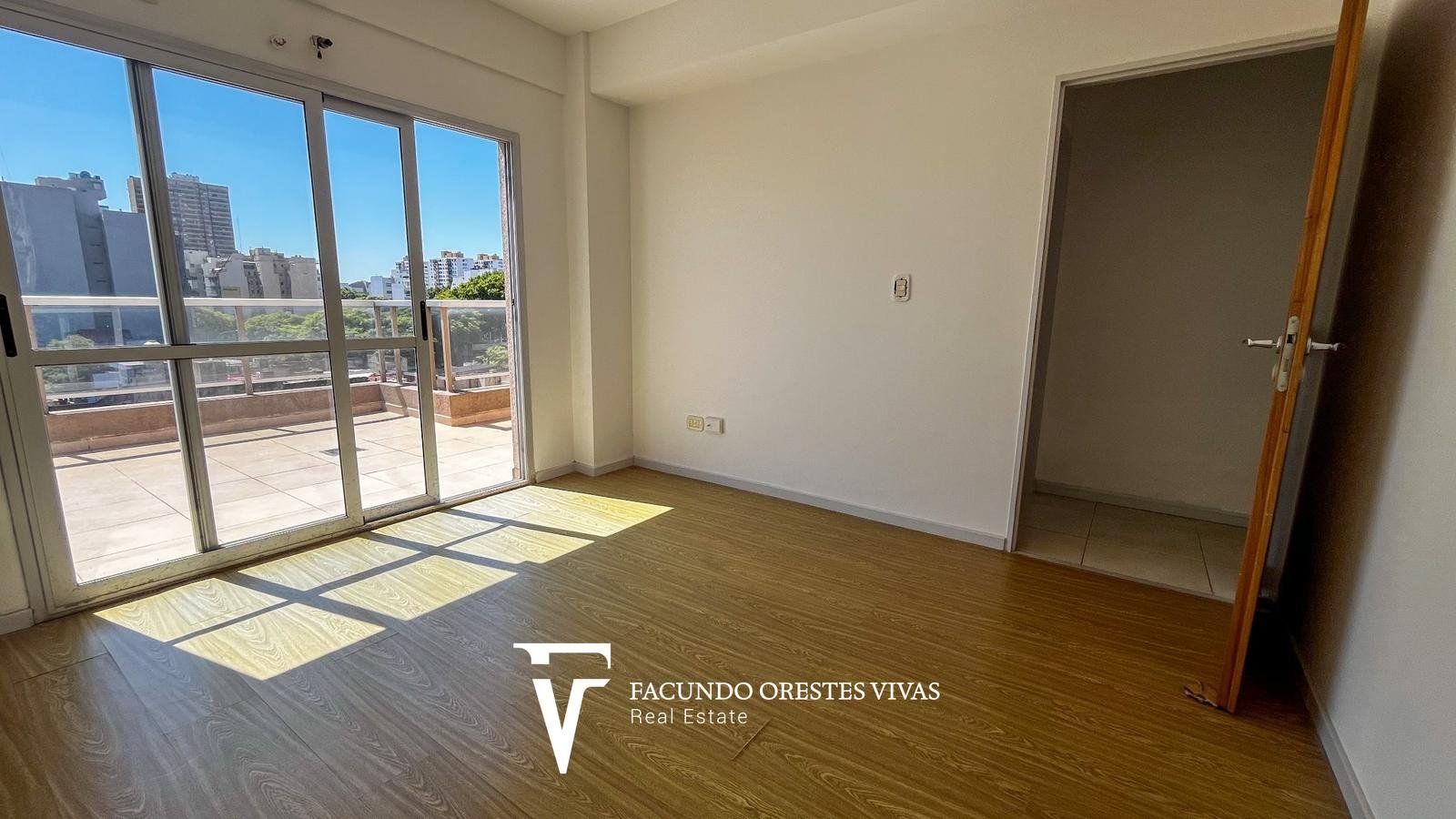 VENTGA-DEPARTAMENTO-DOS AMBIENTES-BALCON ATERRAZADO-PARRILLA-SUM-VILLA LURO