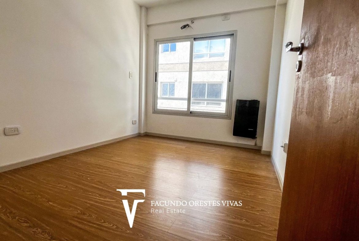 VENTA-DEPARTAMENTO- TRES AMBIENTES- PATIO-PARRILLA-SUM-VILLA LURO