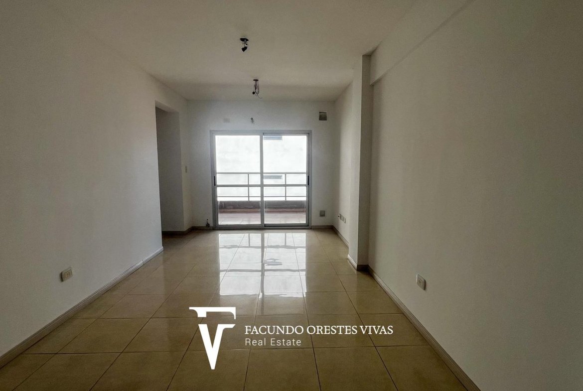 VENTA-DEPARTAMENTO- TRES AMBIENTES- PATIO-PARRILLA-SUM-VILLA LURO