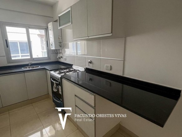 VENTA-DEPARTAMENTO- TRES AMBIENTES- PATIO-PARRILLA-SUM-VILLA LURO