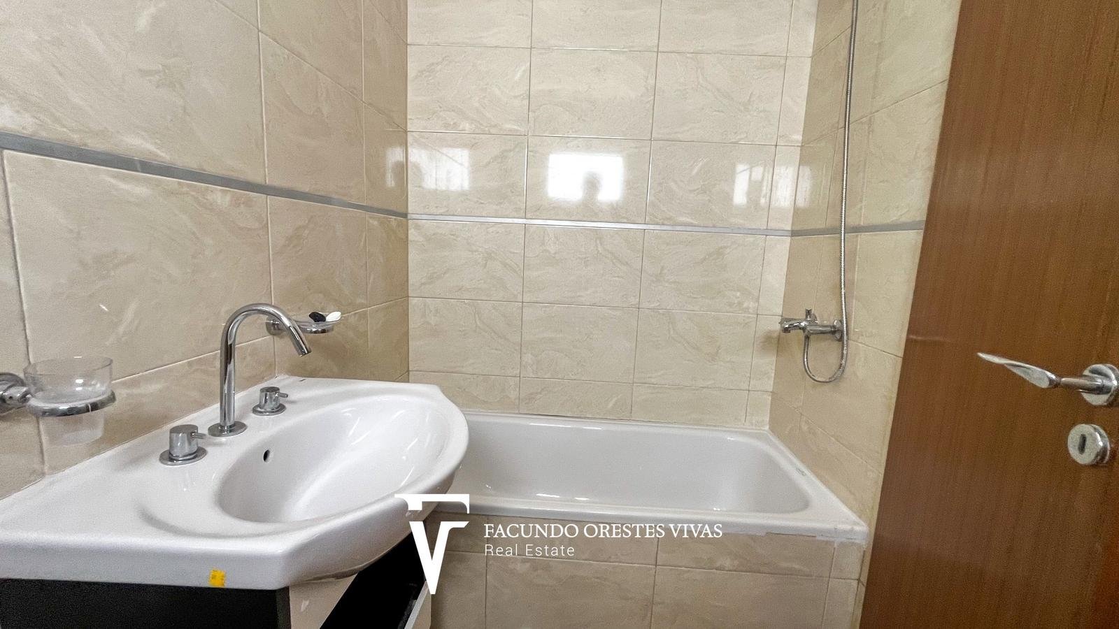 VENTA-DEPARTAMENTO- TRES AMBIENTES- PATIO-PARRILLA-SUM-VILLA LURO