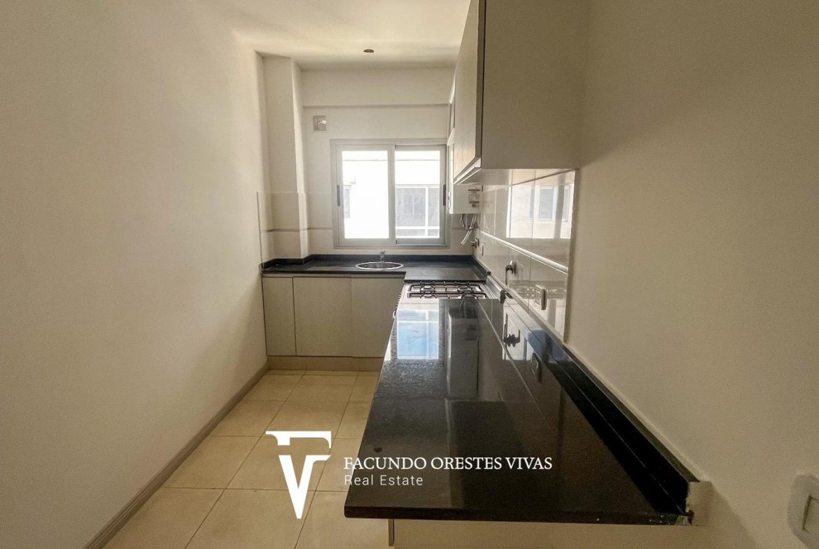 VENTA-DEPARTAMENTO- TRES AMBIENTES- PATIO-PARRILLA-SUM-VILLA LURO