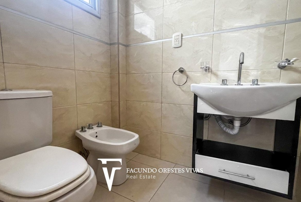 VENTA-DEPARTAMENTO- TRES AMBIENTES- PATIO-PARRILLA-SUM-VILLA LURO