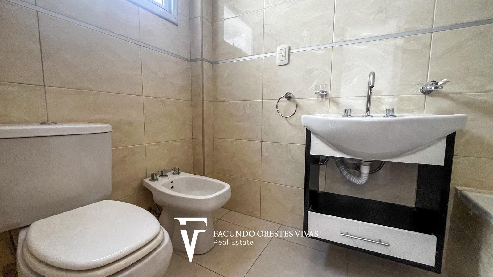 VENTA-DEPARTAMENTO- TRES AMBIENTES- PATIO-PARRILLA-SUM-VILLA LURO
