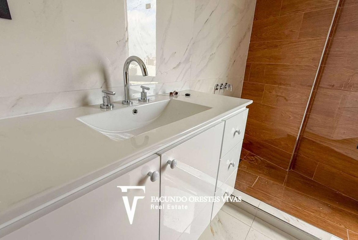 VENTA DEPARTAMENTO 3 AMBIENTES LINIERS PARRILLA
