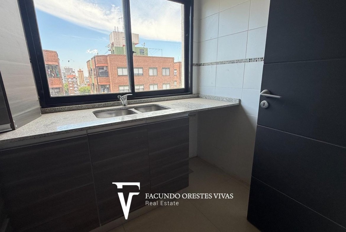 VENTA- TRES AMBIENTES- BALCON- SAN MARTIN-