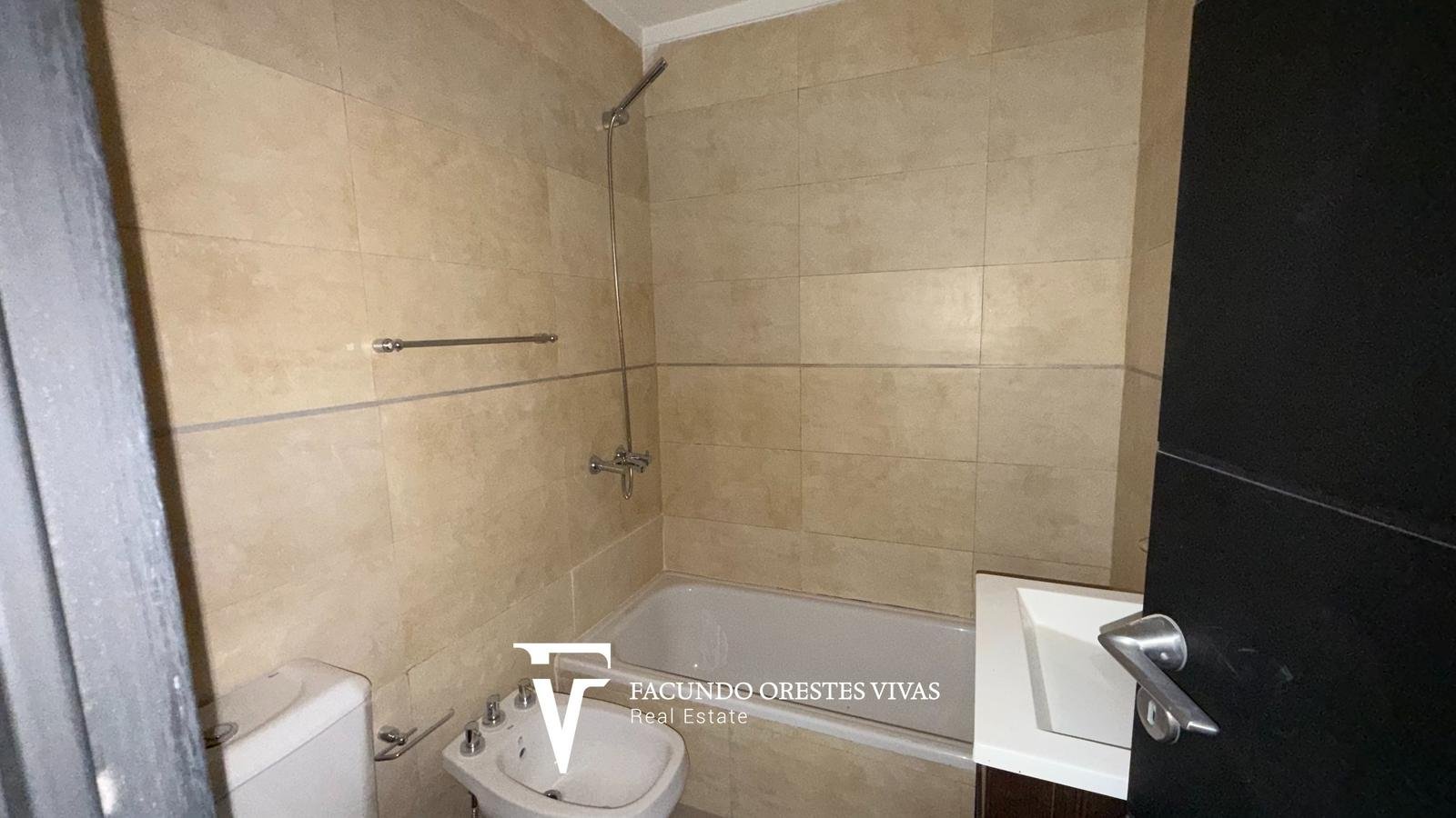 VENTA- TRES AMBIENTES- BALCON- SAN MARTIN-