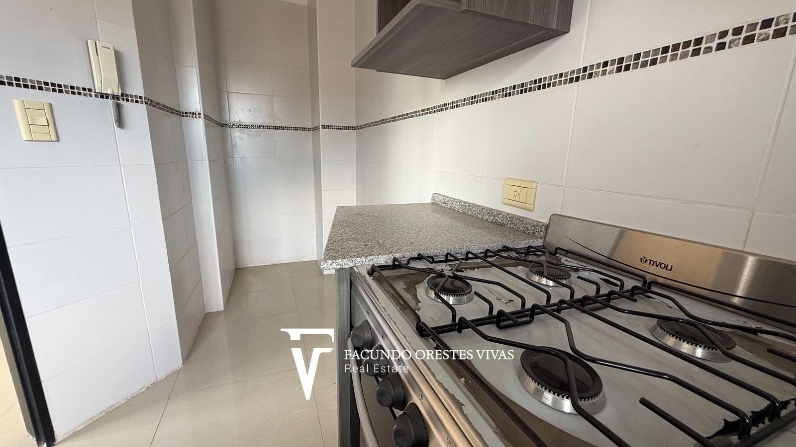 VENTA- TRES AMBIENTES- BALCON- SAN MARTIN-