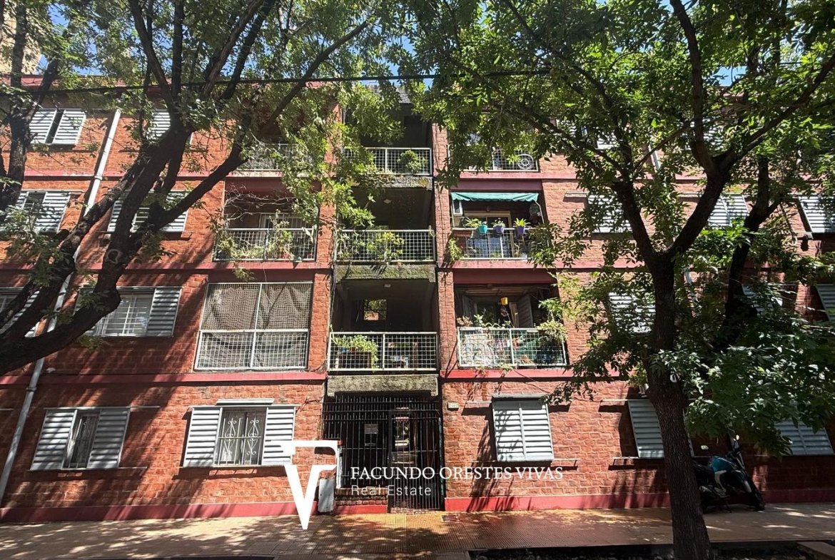VENTA-DEPARTAMENTO-CINCO AMBIENTES-LAVADERO-PORTERIA-COCHERA-CASEROS